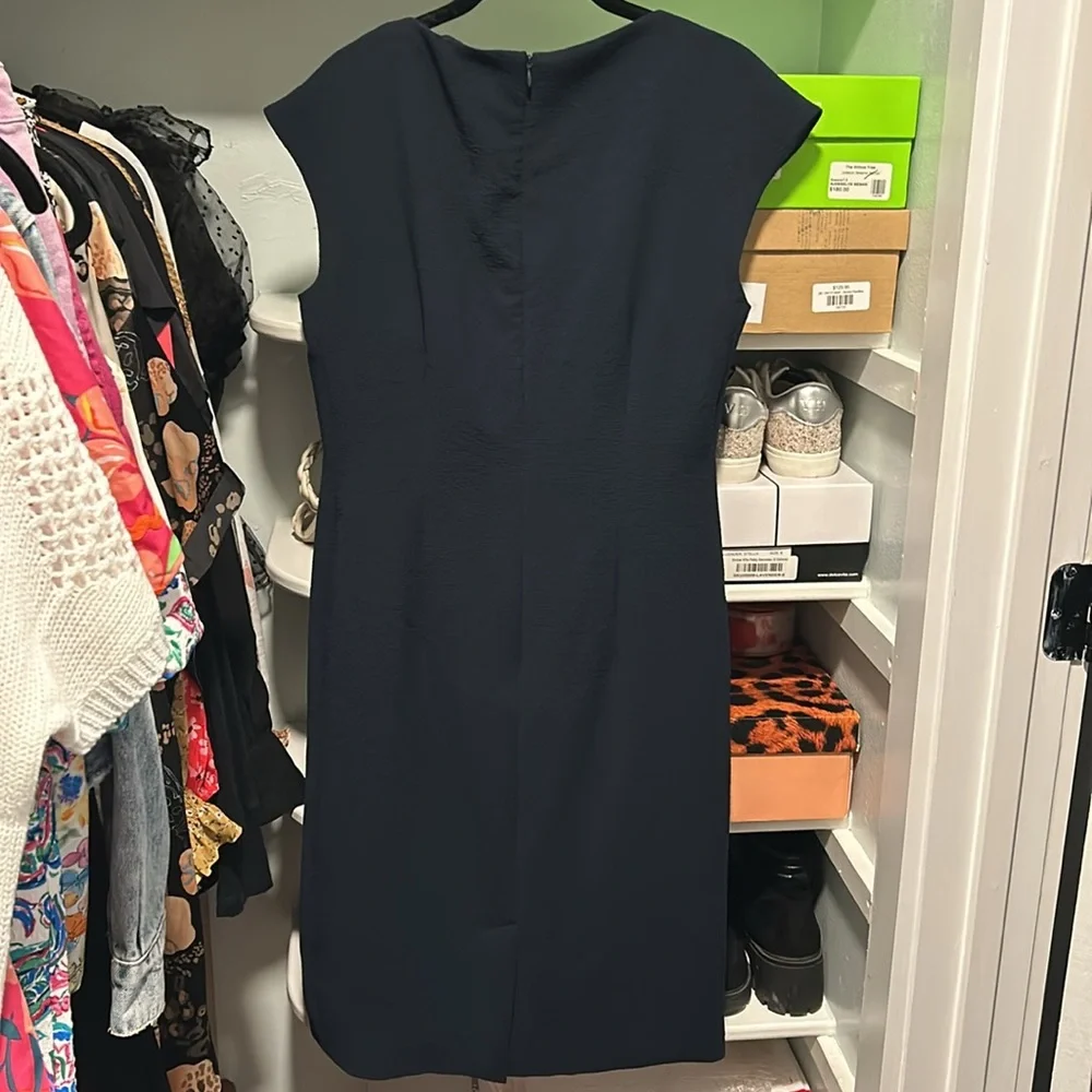 M.M. Lafleur The Marilyn Dress Stretch Linen Blue - Picture 9 of 12